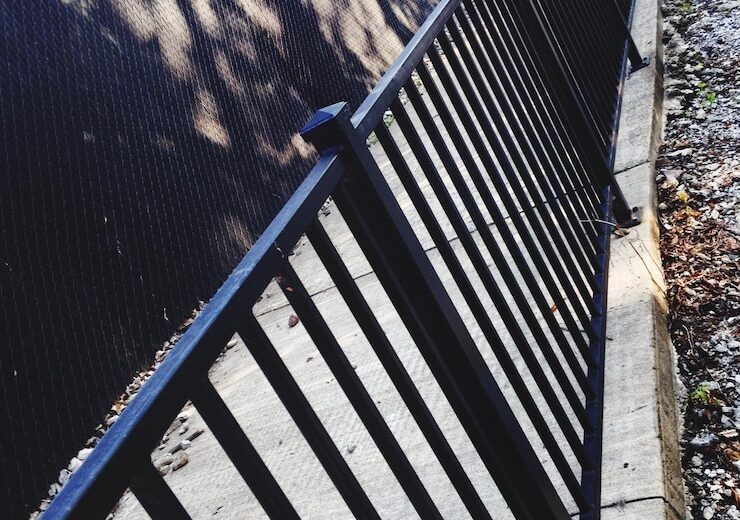 Cum tratăm rosturile și etanșările la balustradele exterioare