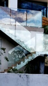 De ce este important ca balustradele să fie montate doar de profesioniști