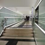 Idei de iluminat pentru balustradele din sticlă