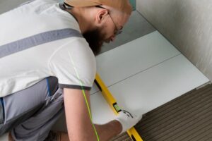 Soluții pentru montajul pe pardoseli flotante sau tehnice